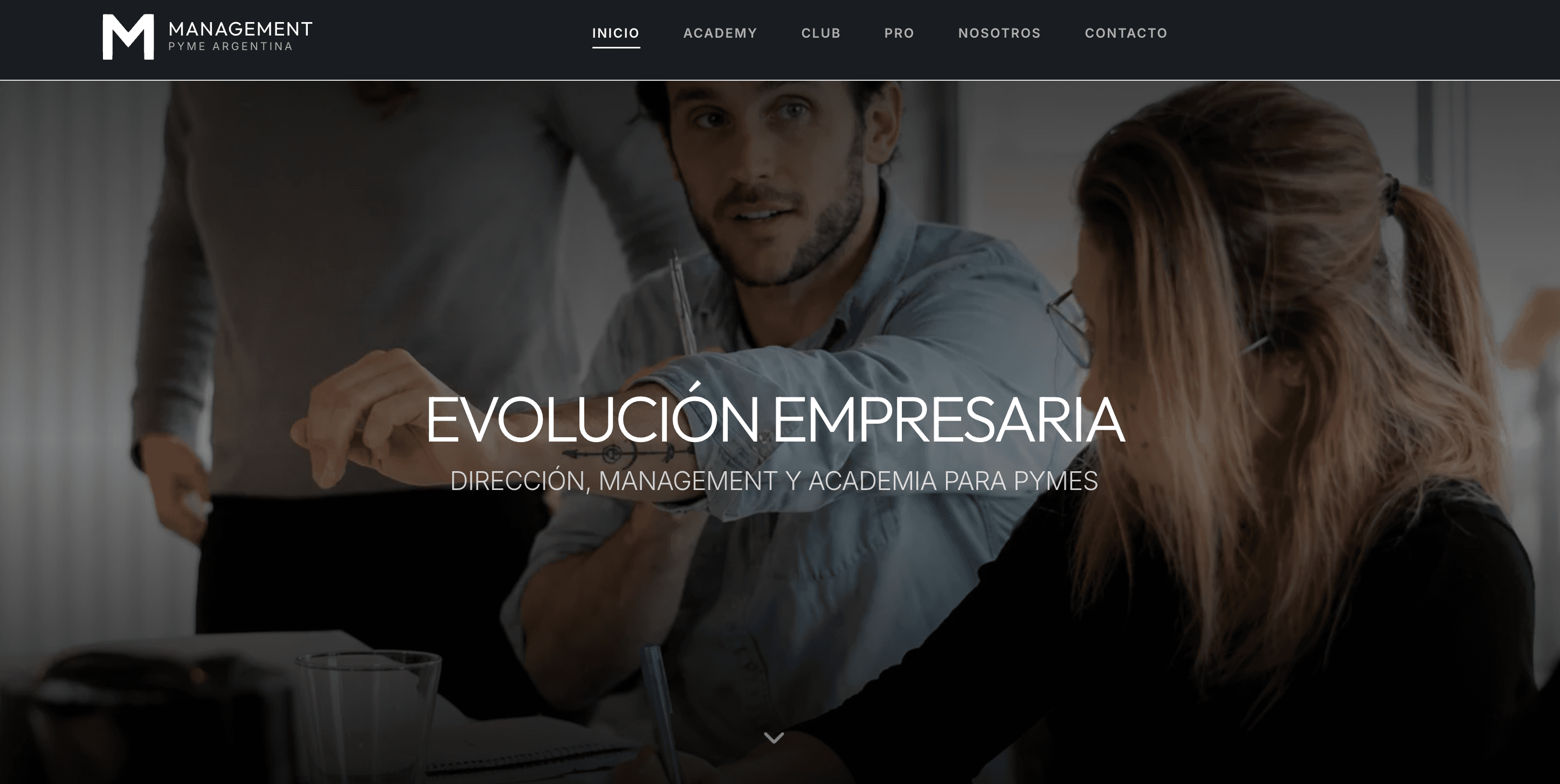 Vista previa de la interfaz del sitio web de MGMT en un dispositivo de escritorio